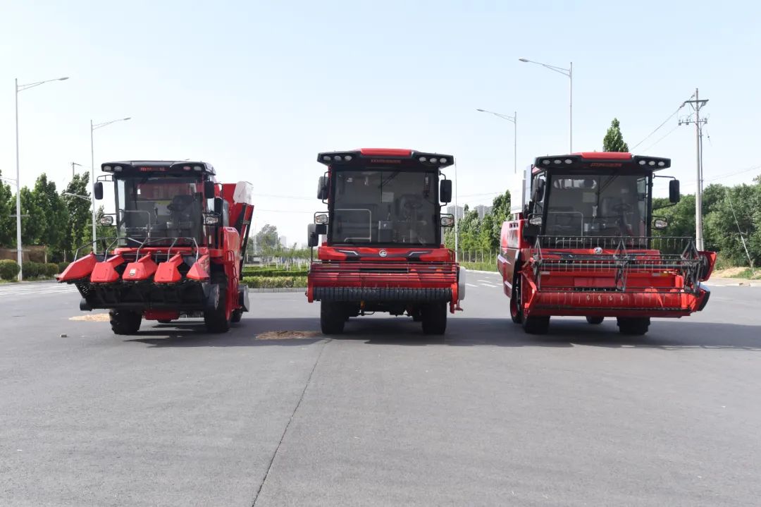 好車開著就是過癮，中聯(lián)收獲花生機‘真不孬’!